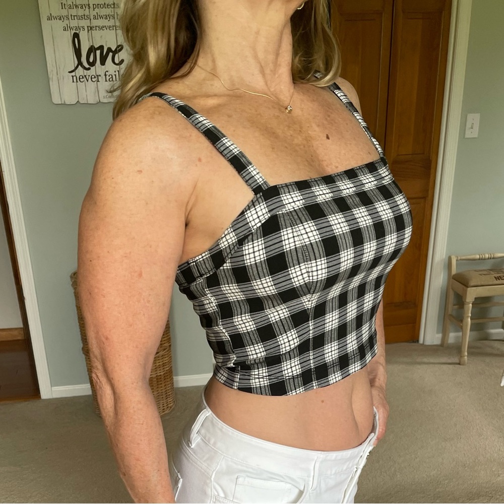 💙 Hollister Gingham Crop Top